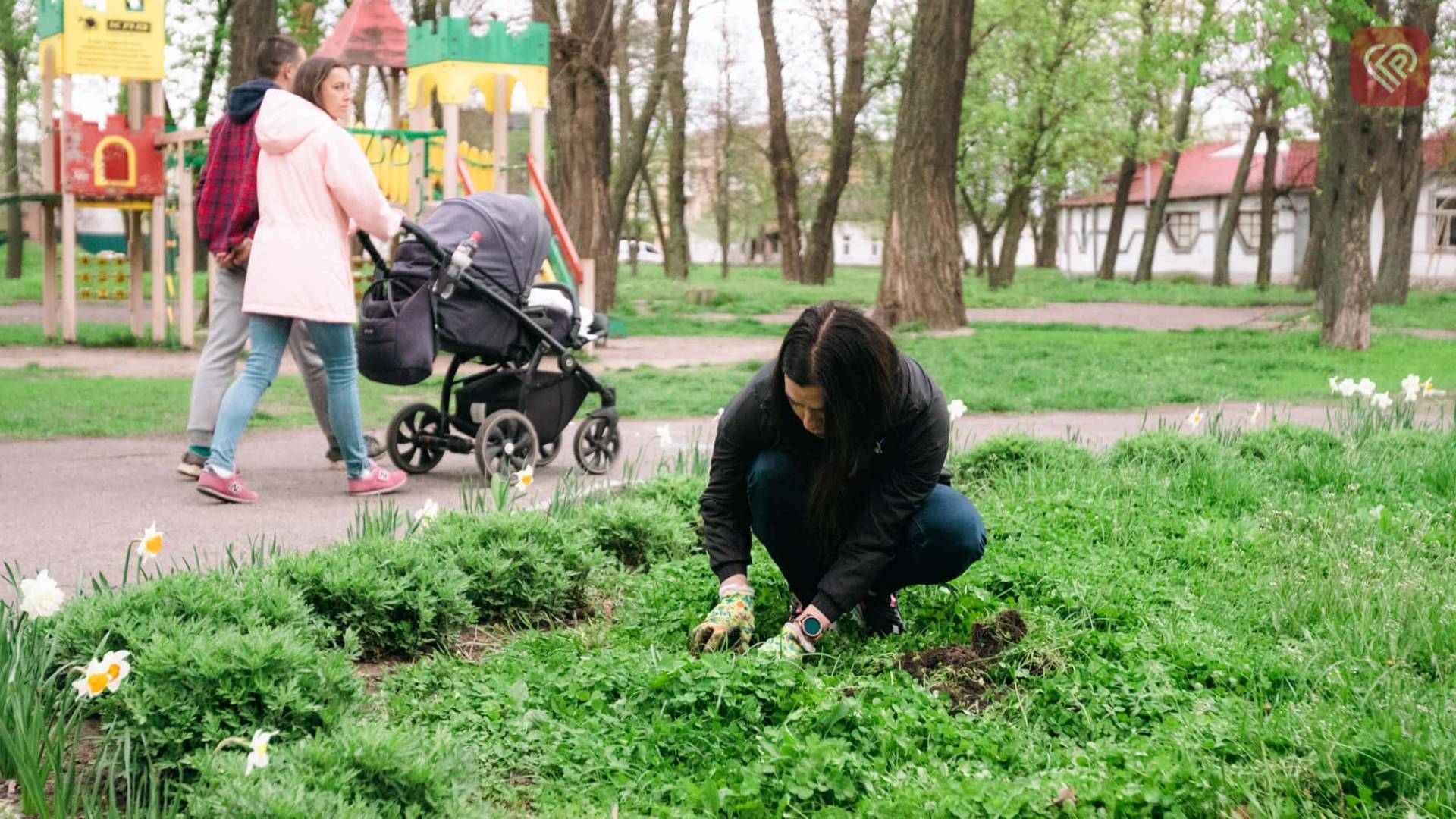 саджанці декоративних кущів знайшли своє місце в парку Шевченка Переяслав