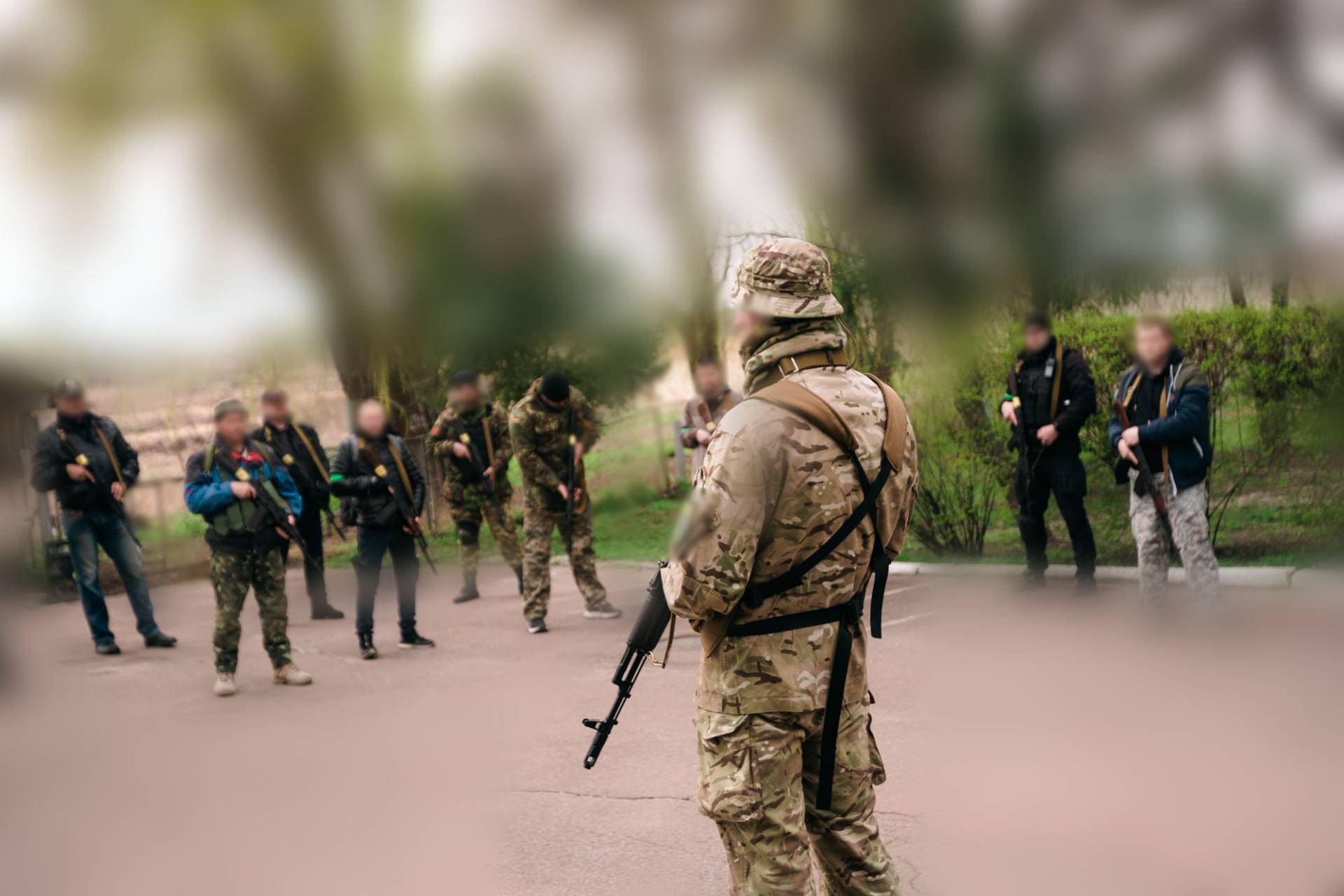 Бійці Добровольчого формування удосконалюють навики поводження зі зброєю