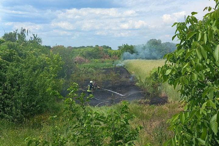 загоряння трав’яного настилу у Малій Каратулі