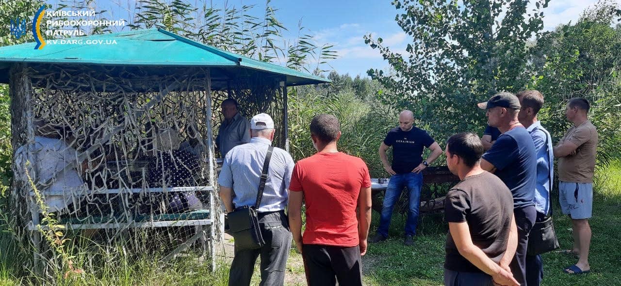 Рибоохоронний патруль зустрівся у Переяславі з промисловими рибаками