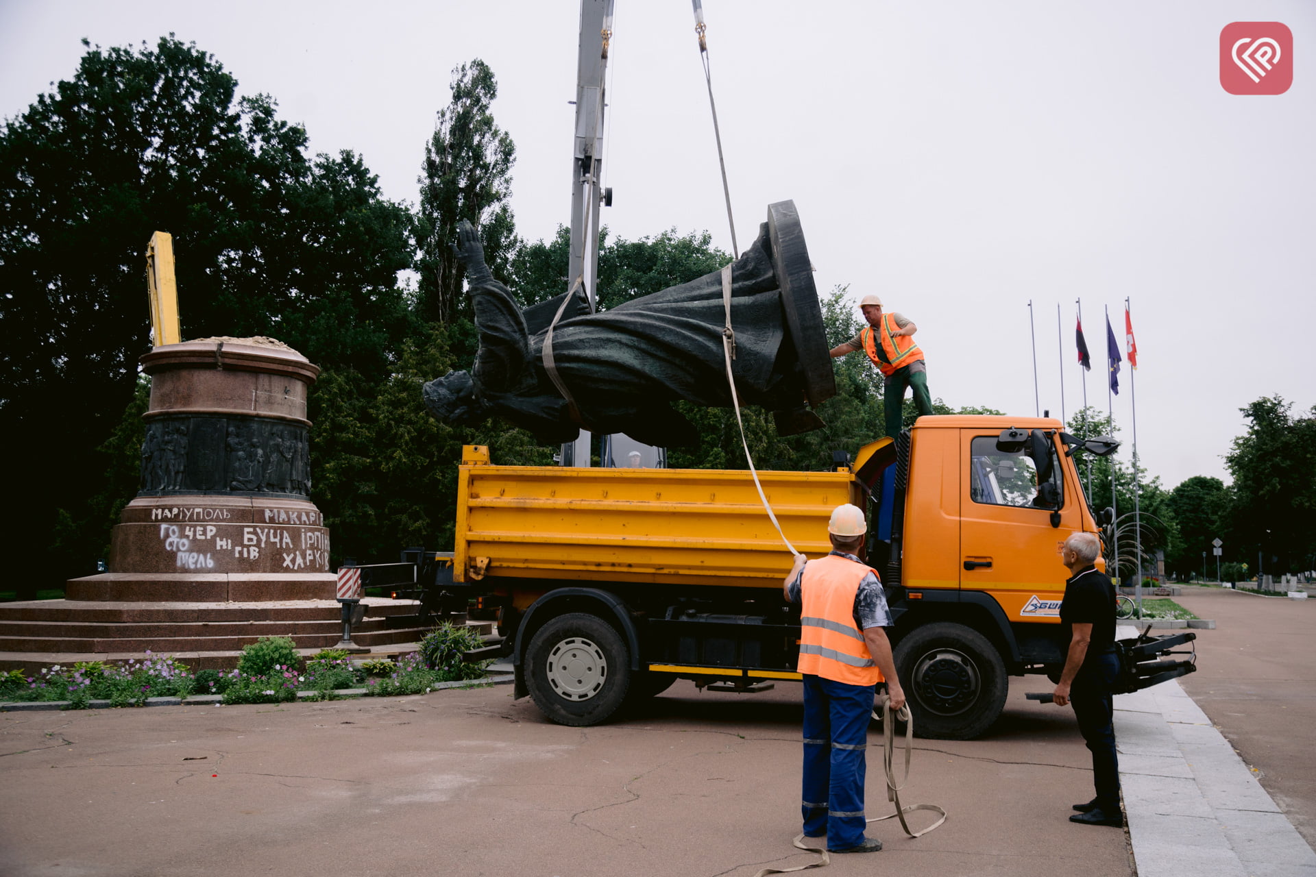 у Переяславі демонтували пам’ятник «возз’єднання» України з росією