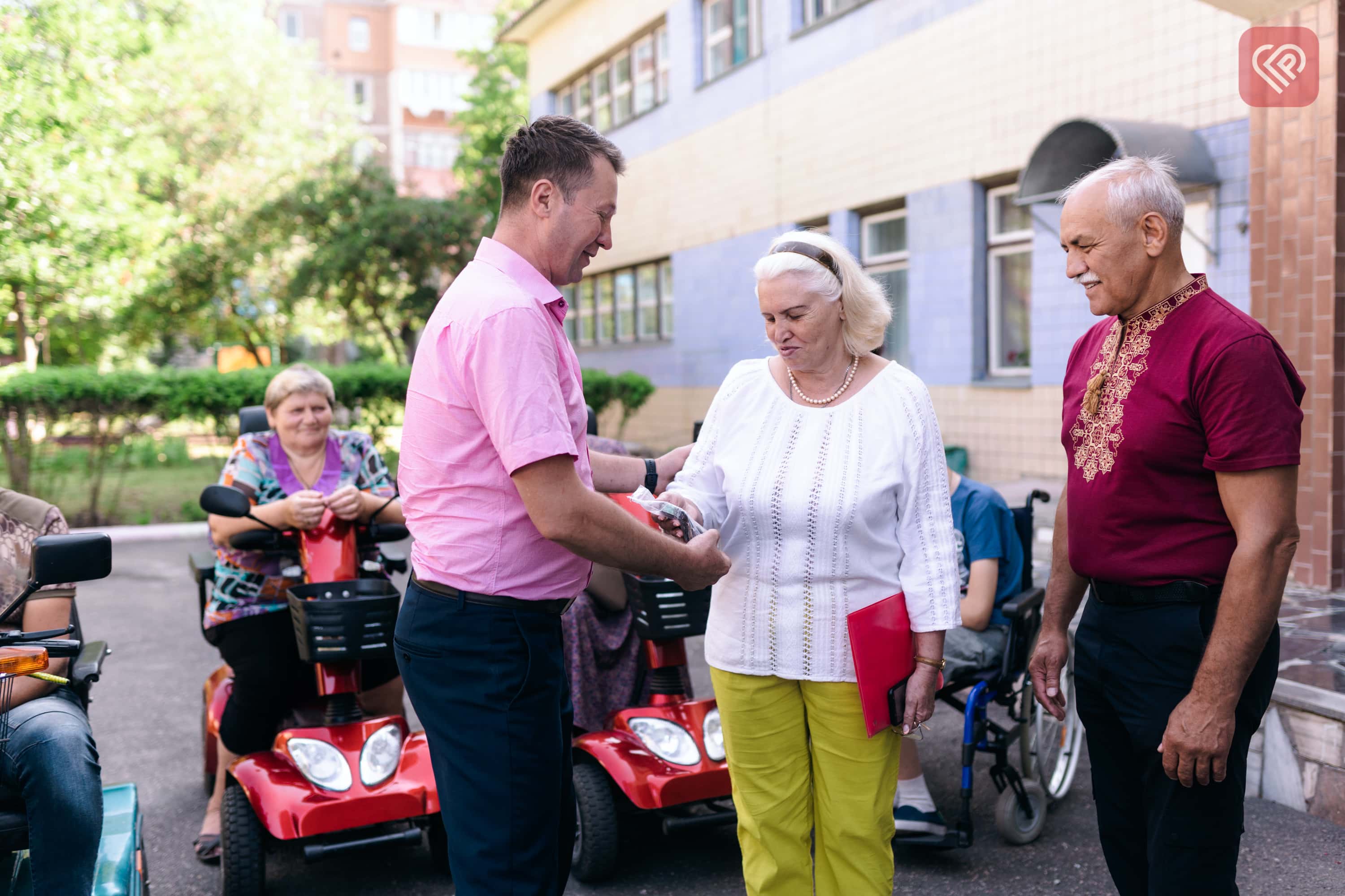 голова Київської обласної ради професійних спілок Василь Хвостіков