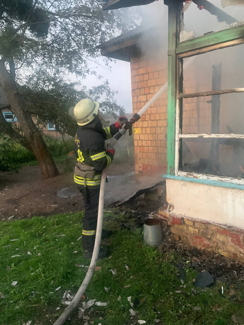 У Циблях горів приватний будинок: фото з місця подій