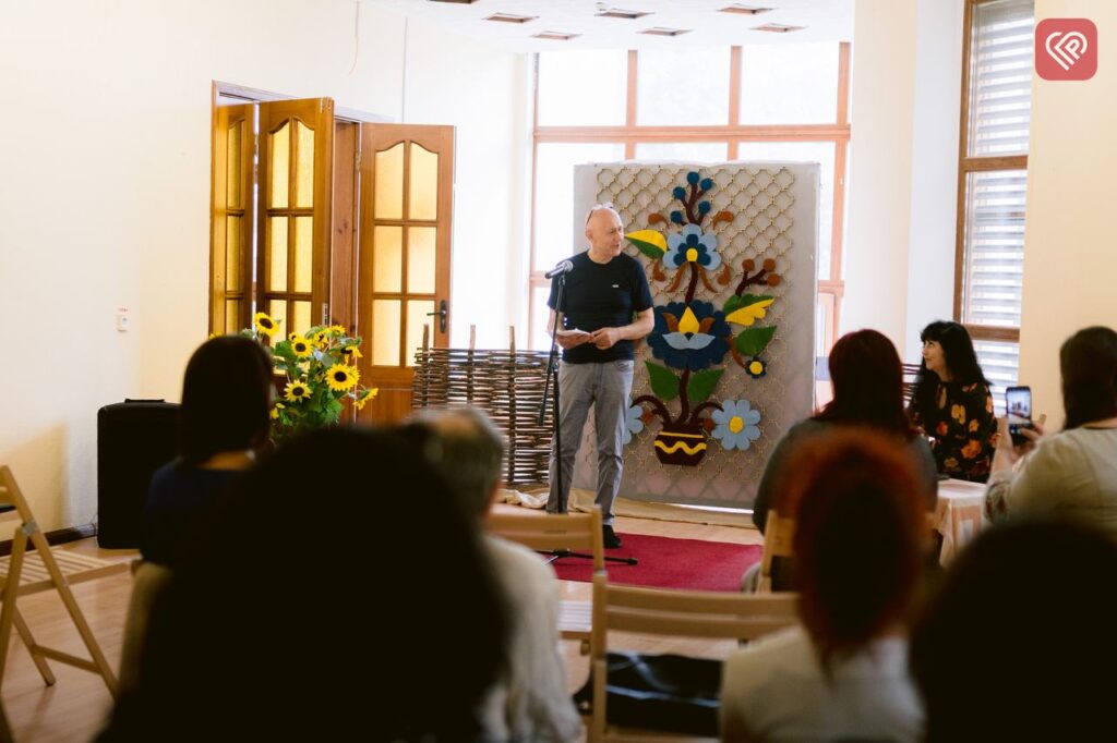 «Живе слово – як молитва»: у Переяславі відбулася перша літературна зустріч у новому форматі (фото)