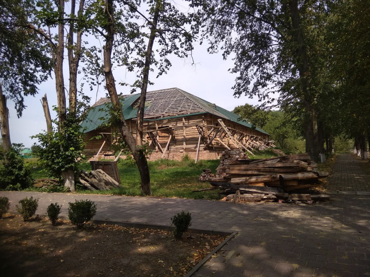 Переяславські науковці та музейники відвідали Сковородинівку та Чорнухи (фото)