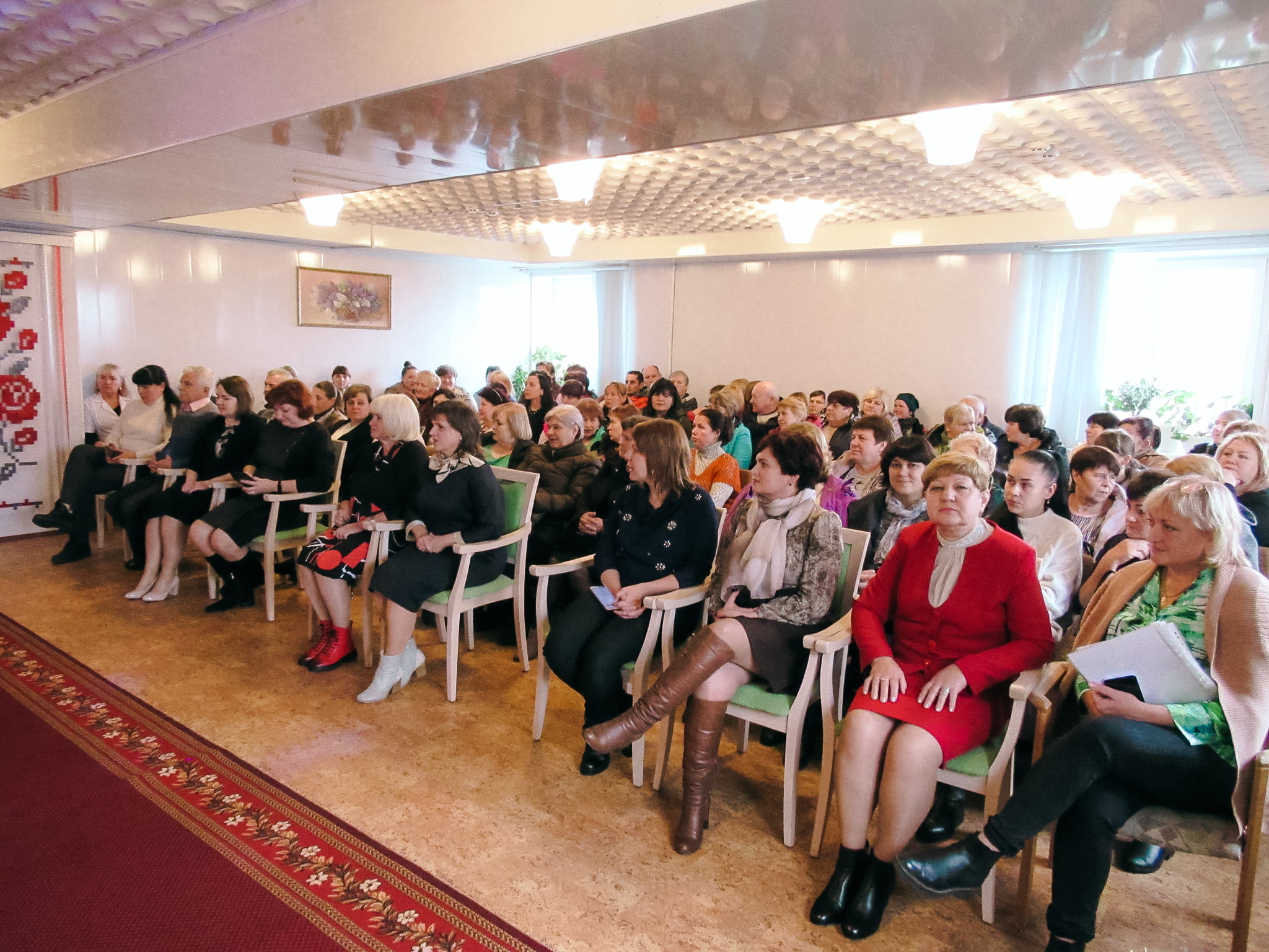 У Центрі надання соціальних послуг та соціальної інтеграції Переяславської громади відзначили професійне свято - фото