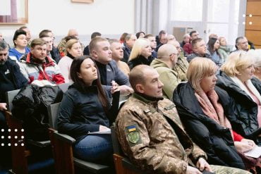 Скільки засідань сесій та комісій за рік пропустили депутати міської ради у Переяславі в другому півріччі 2022 року