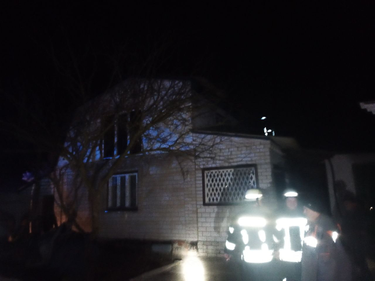 На Переяславщині загорівся житловий будинок в одному із садових товариств (фото та відео)