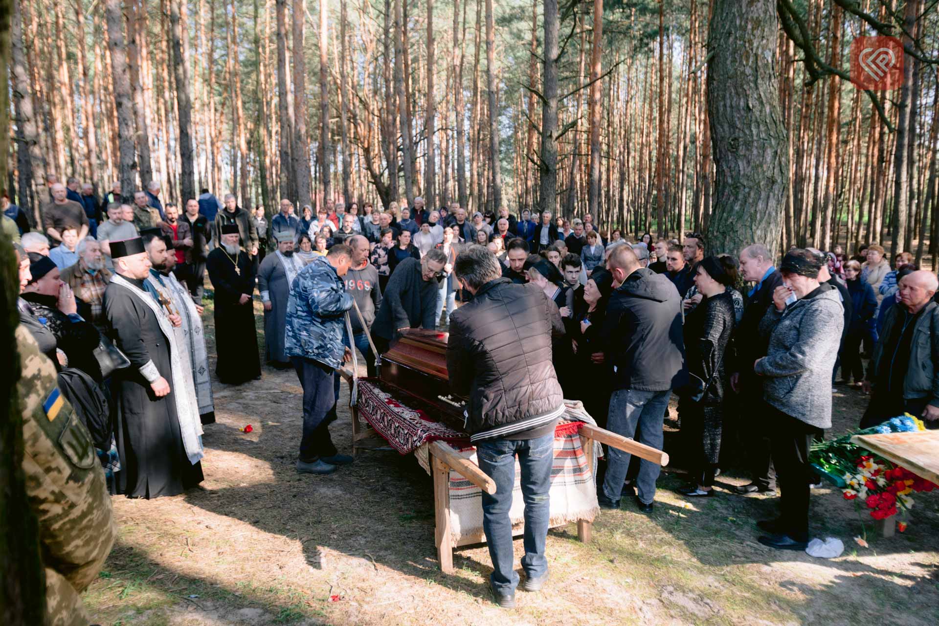 У Переяславі та Стовп’ягах велелюдно попрощалися із полеглим захисником Андрієм Блажченком