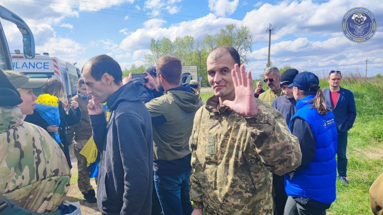 Ще 45 українських Оборонців повернулося з полону: серед них учасник легендарної «вертолітної» місії ГУР МО