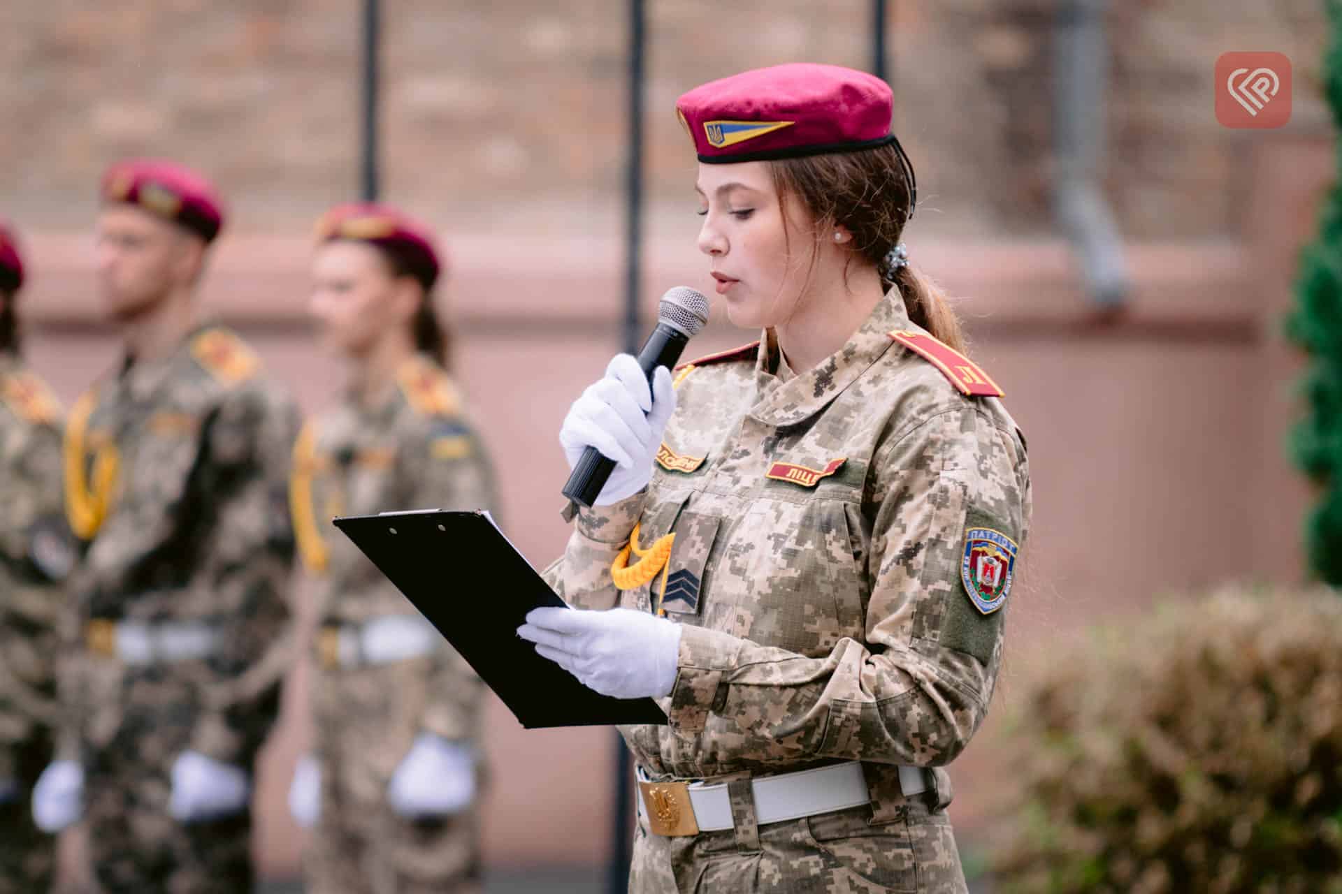 Складали присягу та приймали вітання від військових: у Переяславському ліцеї «Патріот» розпочався навчальний рік