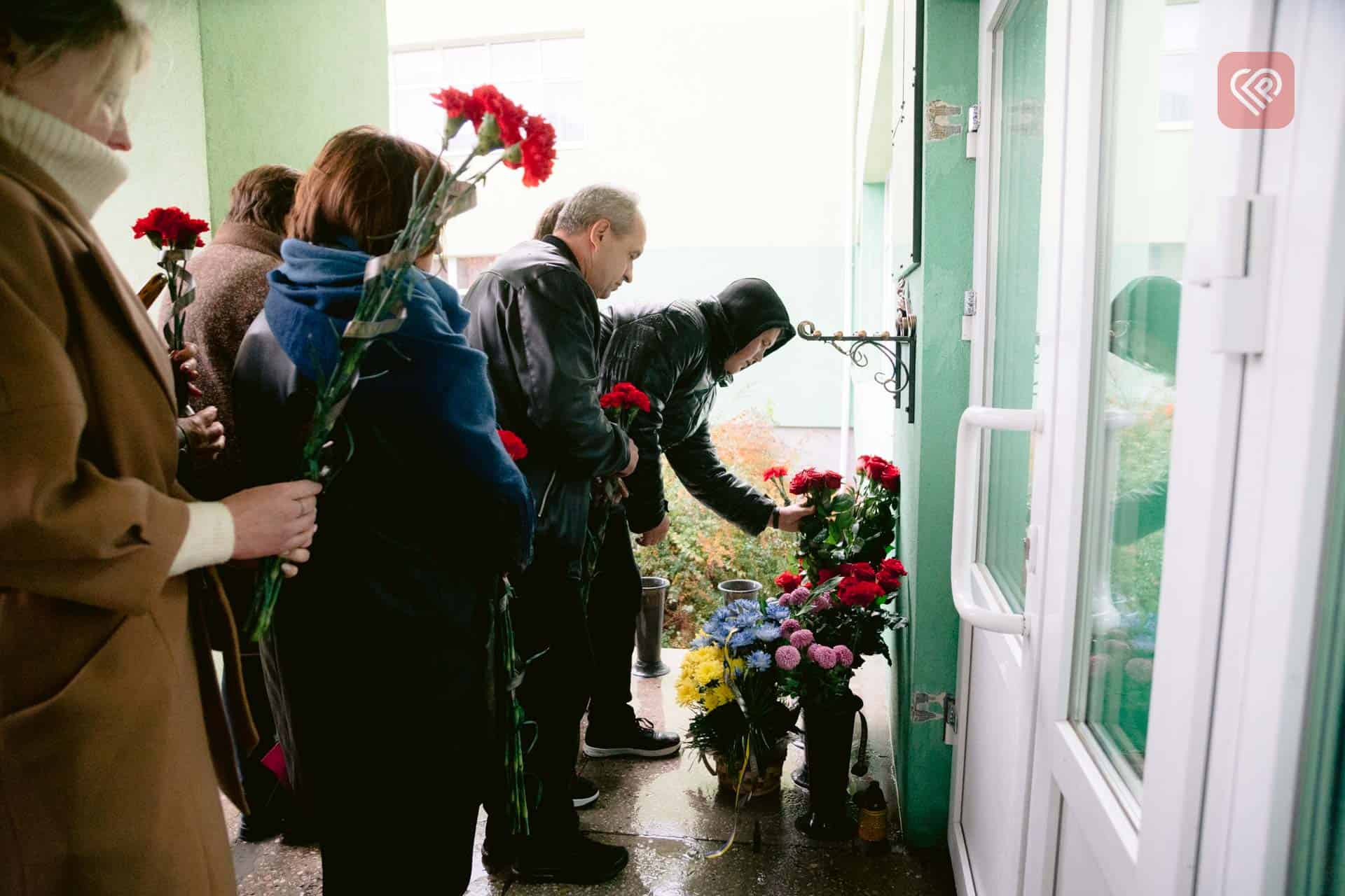 У переяславському ліцеї відкрили меморіальні дошки загиблим на війні випускникам Вадиму Кутовому, Максиму Гаєвському та Богдану Януті