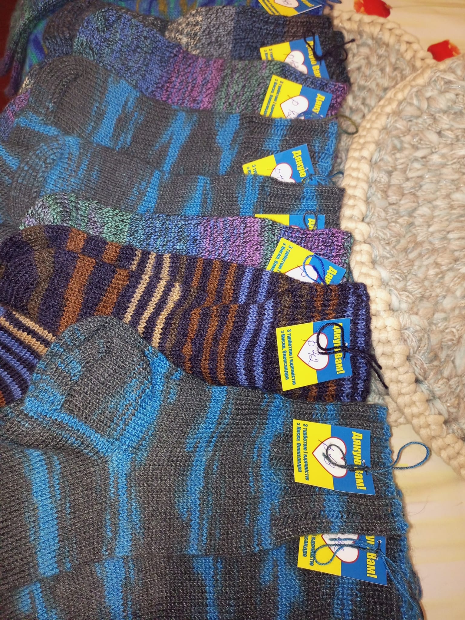 Жителі Переяславщини допомагають ЗСУ пережити морози: передали систему опалення, дровокол і теплі шкарпетки