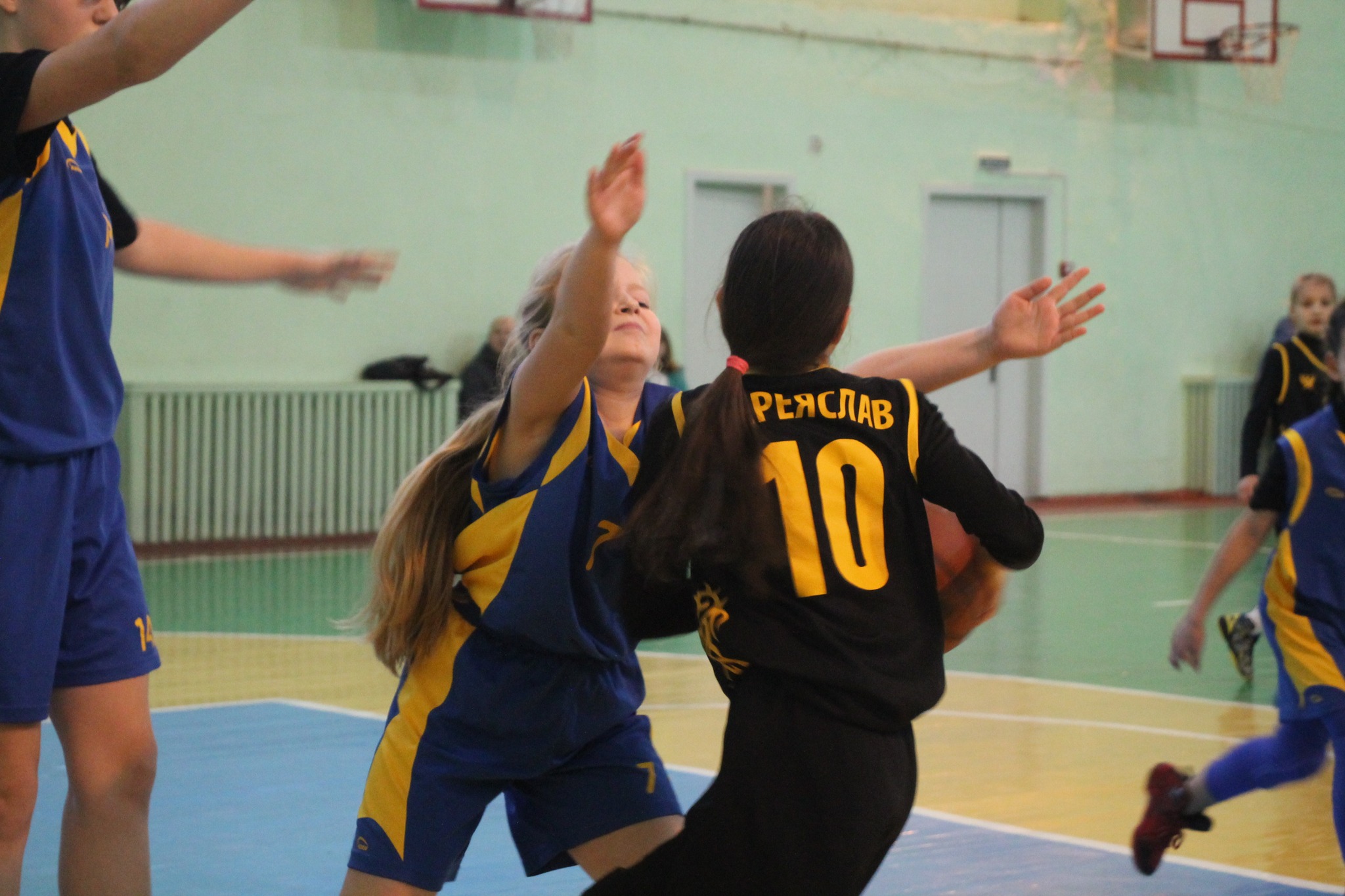 Переяславські баскетболісти чотири рази перемогли своїх суперників із Коростеня, Черкас та Фастова та двічі поступились