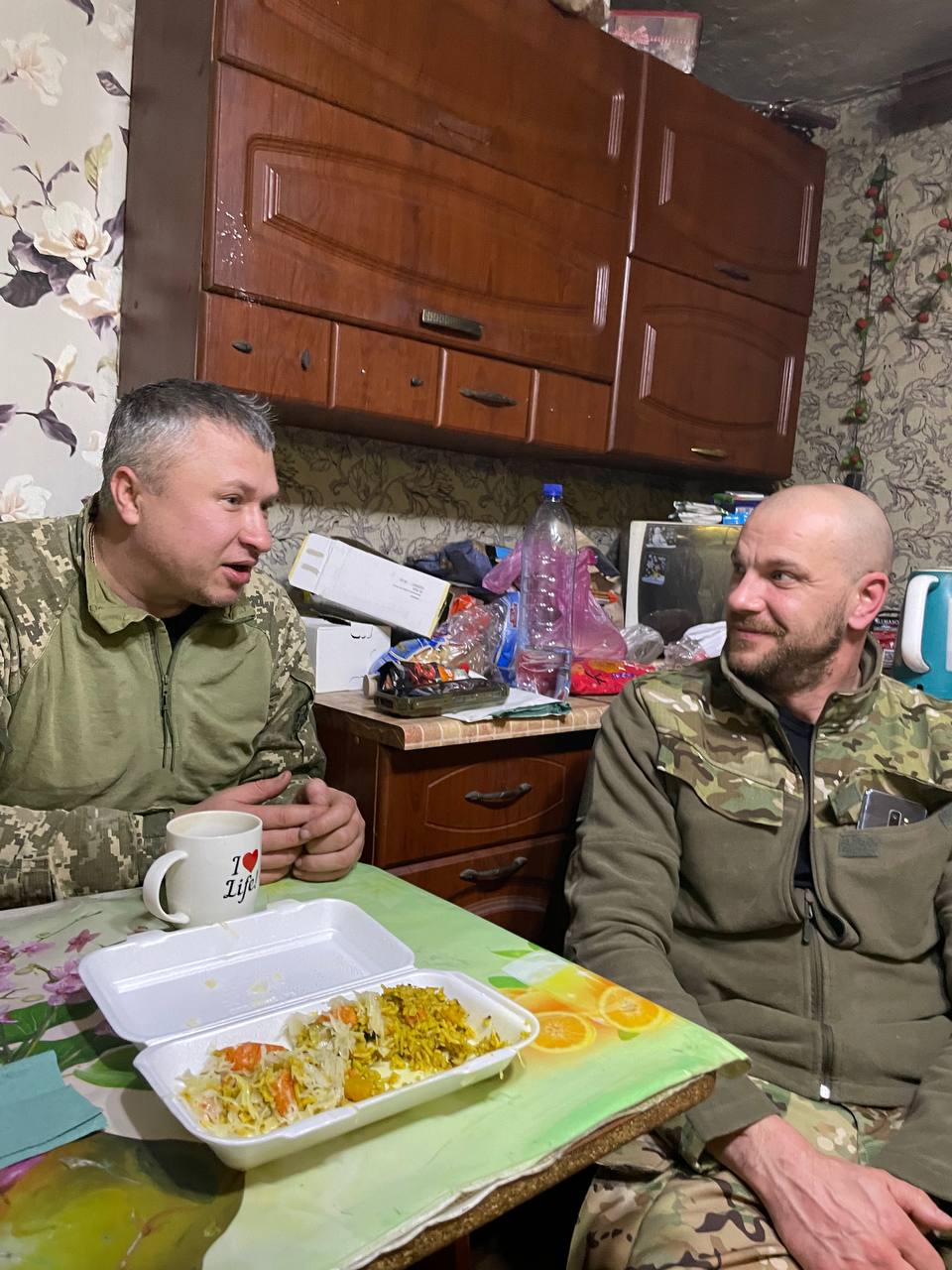 Переяславські волонтери поїхали на передову з відомим українським актором: «Показали, що допомогу передаємо безпосередньо хлопцям»