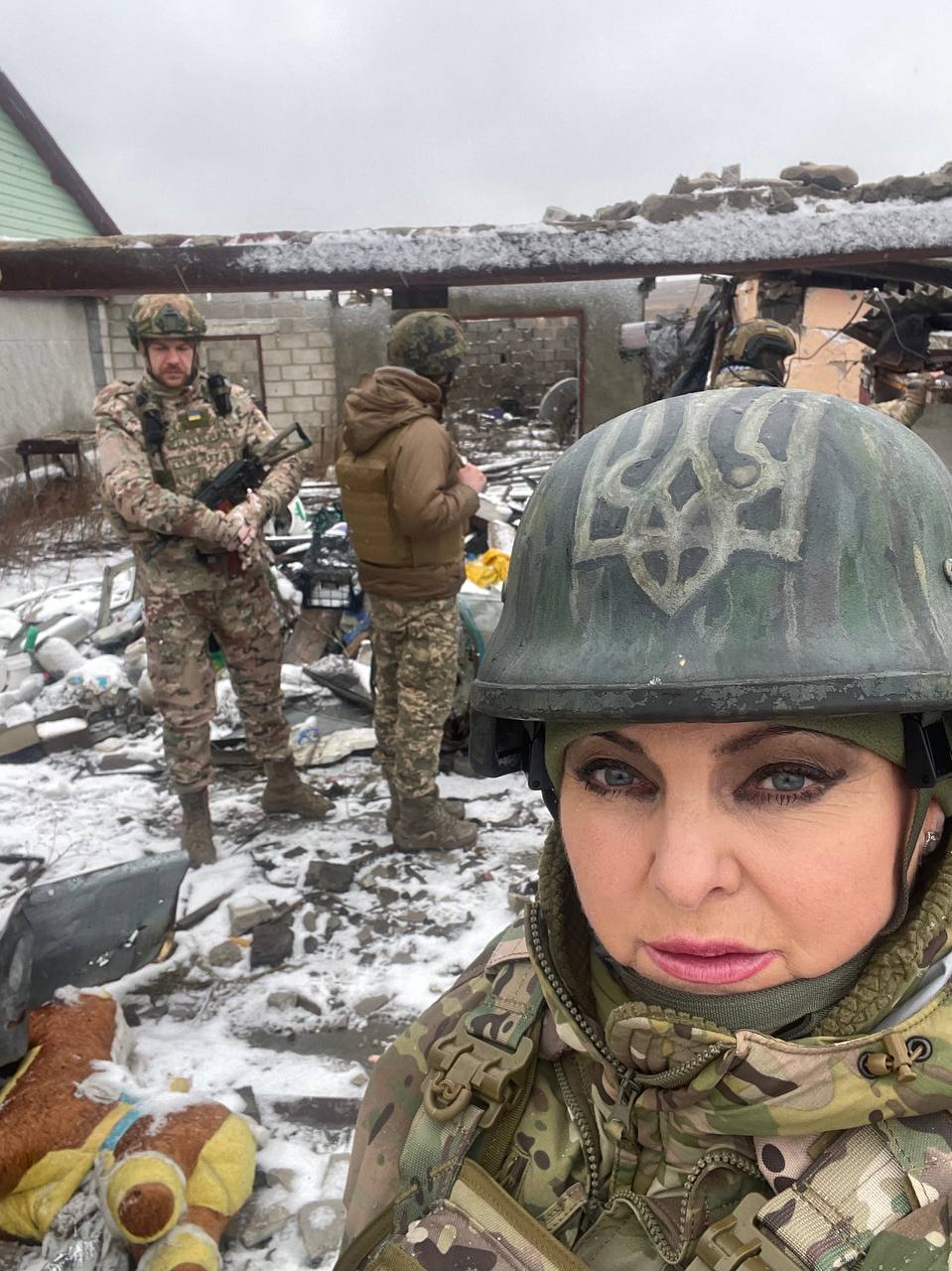 Переяславські волонтери поїхали на передову з відомим українським актором: «Показали, що допомогу передаємо безпосередньо хлопцям»