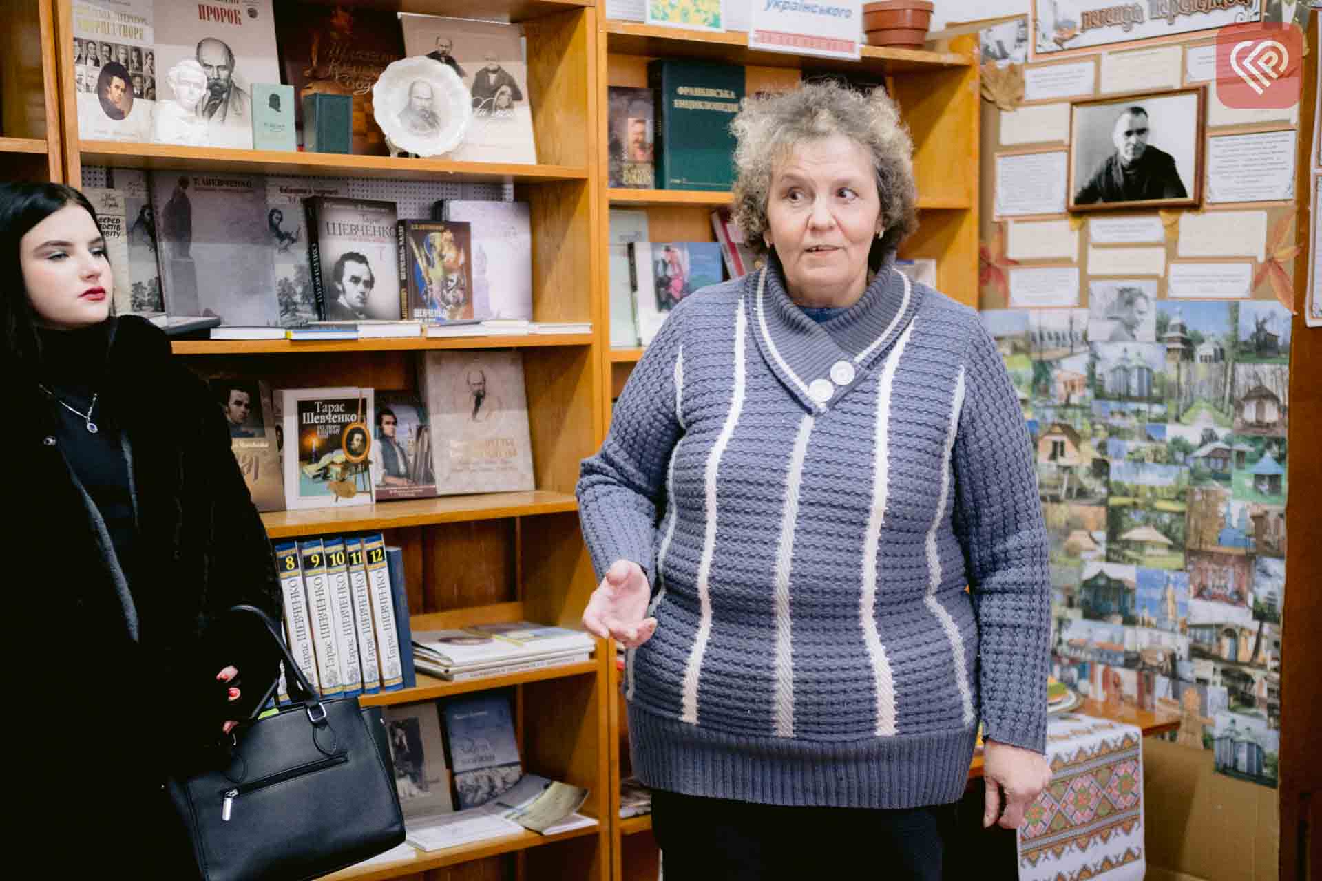 Творчість під обстрілами: у Переяславі діє благодійна виставка-продаж іграшок від майстрині з Дніпра Маргарити Котик