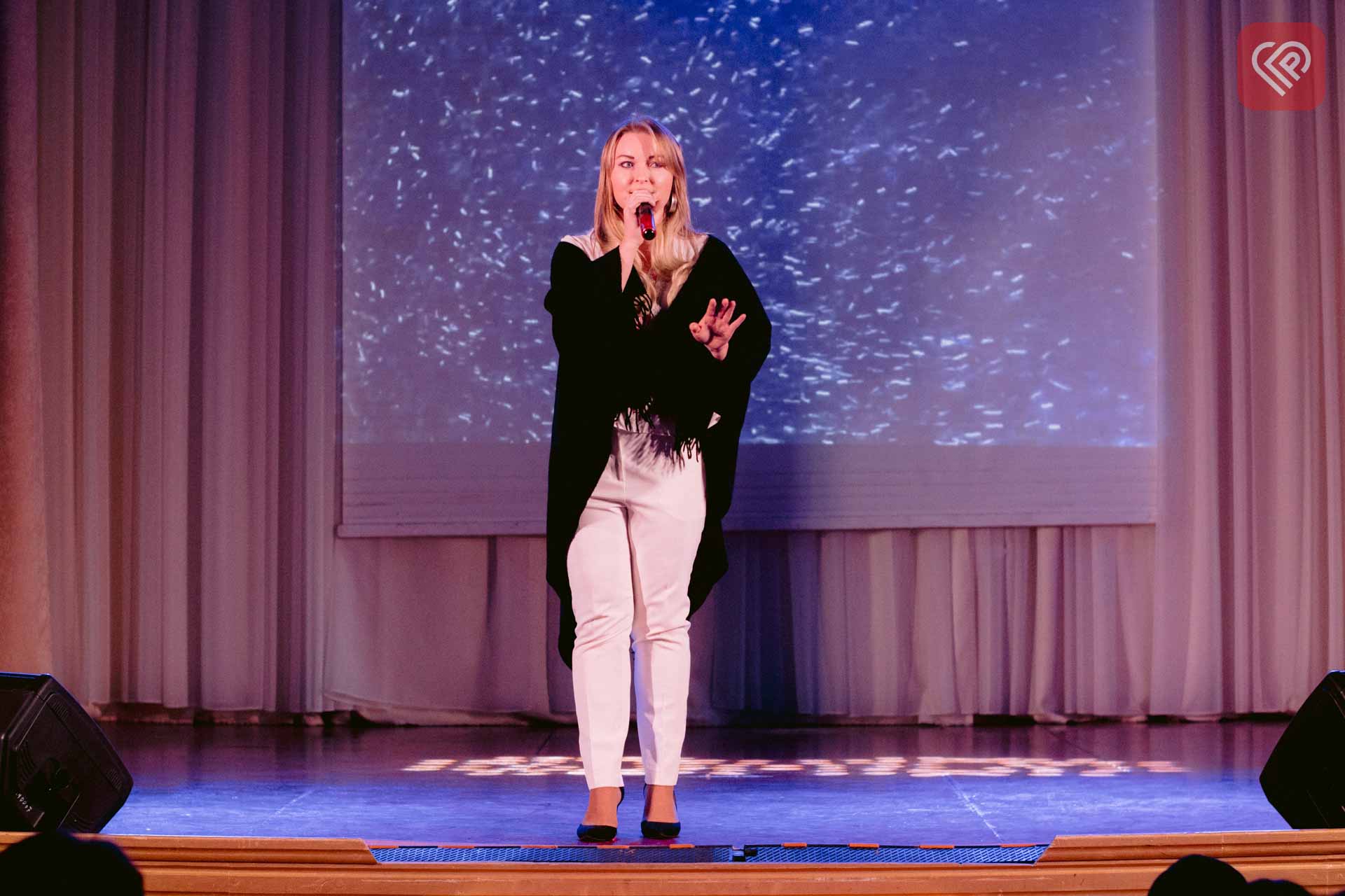 У Переяславі вшанували пам'ять Героїв Крут: молодь підготувала тематичні виступи, а школярам показали відеофрагменти з фільму