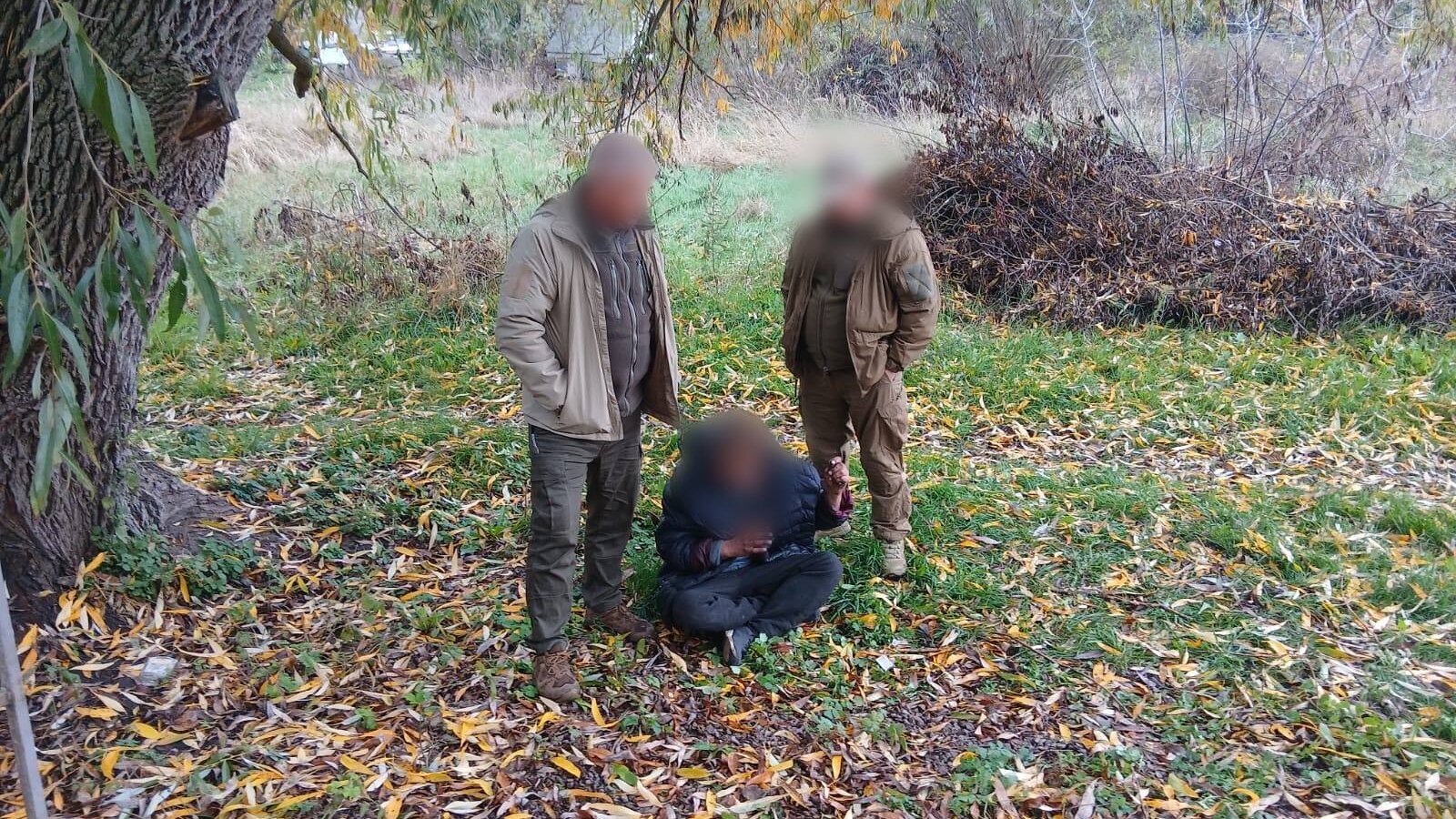 Не лише збивають дрони: бійці ДФТГ затримали крадія на території приватного домоволодіння